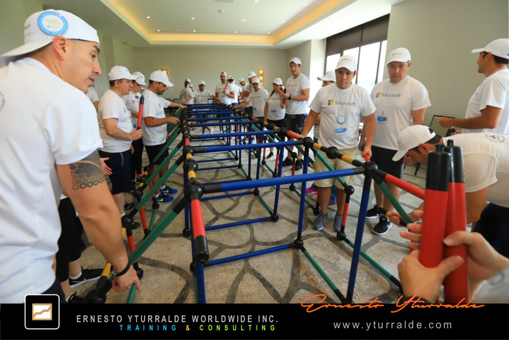 Team Building Panamá | Integración de colaboradores a través de dinámicas de cuerdas bajas