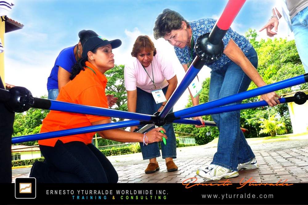 Talleres de Cuerdas Panamá Team Building | Ejercicios outdoor para la integración de colaboradores